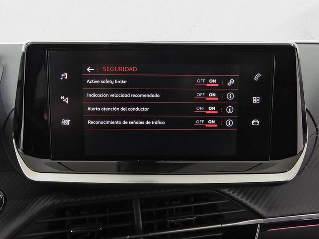 Peugeot 2008 2008 1.2 PURETECH 130 S&S GT 5P 26