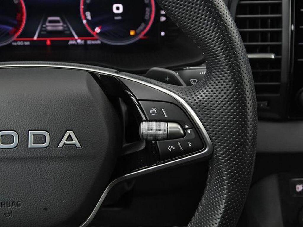 Skoda Karoq 1.5 TSI 110kW (150CV) DSG ACT Sportline Segunda mano