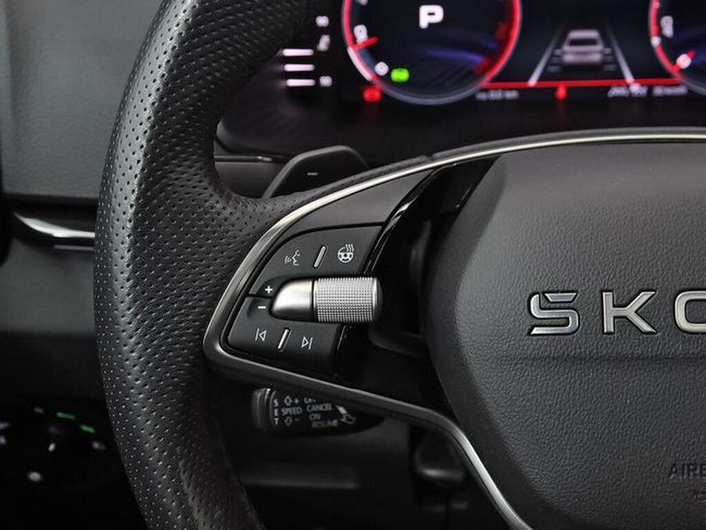 Skoda Karoq 1.5 TSI 110kW (150CV) DSG ACT Sportline Segunda mano