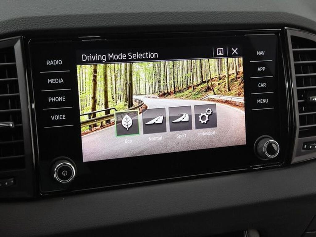 Skoda Karoq 1.5 TSI 110kW (150CV) DSG ACT Sportline Segunda mano
