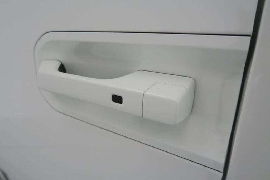 Kia PV5 Passenger Passenger L2H1 Medium Range Essential Km0