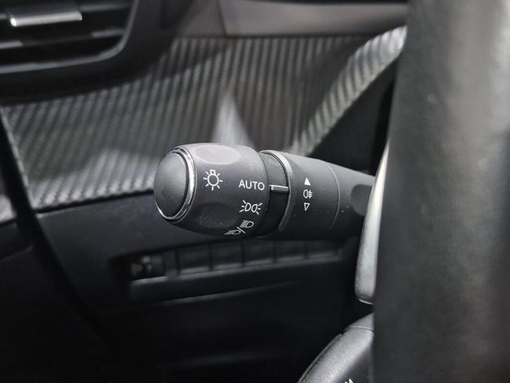 Peugeot 2008 2008 1.5 BLUEHDI 130 S&S ALLURE AUTO 5P 14