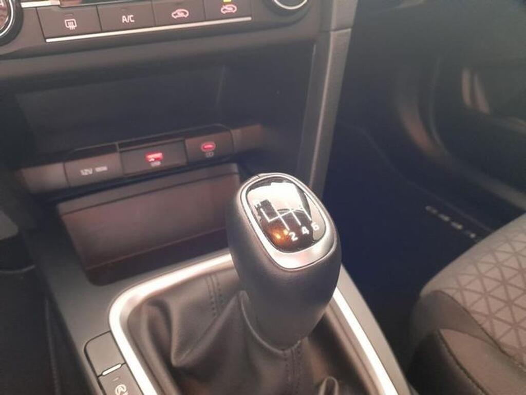 Kia Ceed 1.0 T-GDi 74kW (100CV) Concept 23