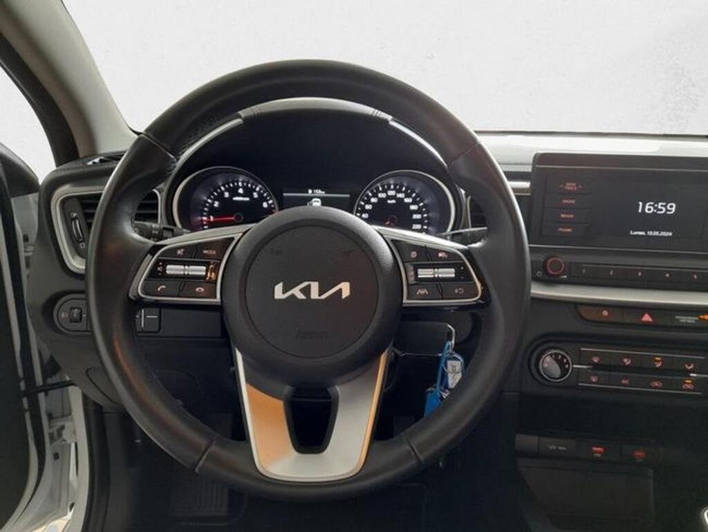 Kia Ceed 1.0 T-GDi 74kW (100CV) Concept 14