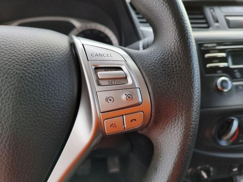 Nissan Navara 2.3 DCI 163CV VISIA DC 4WD 4P Segunda mano