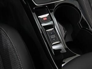 Peugeot 208 Allure Puretech 100 32