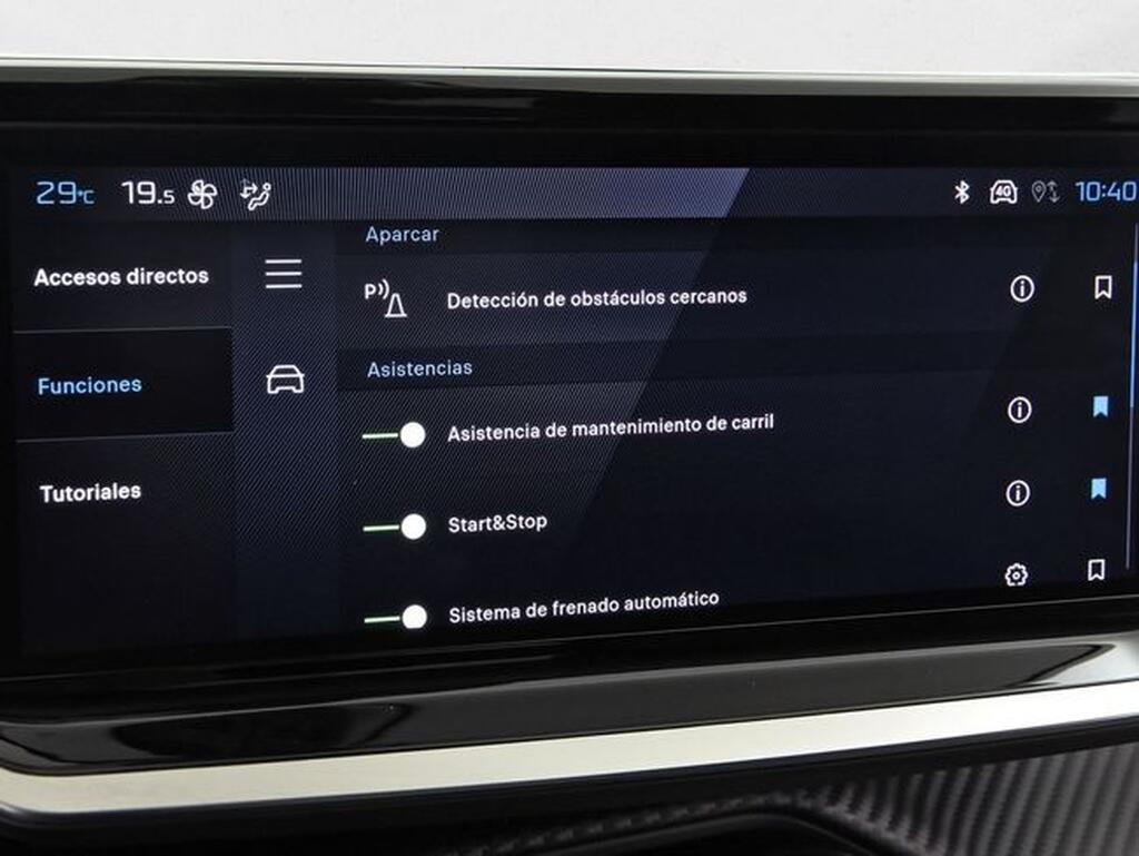 Peugeot 208 Allure Puretech 100 26