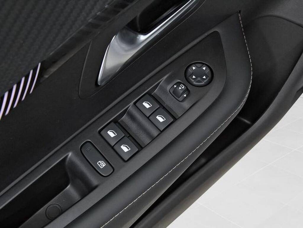 Peugeot 208 Allure Puretech 100 13