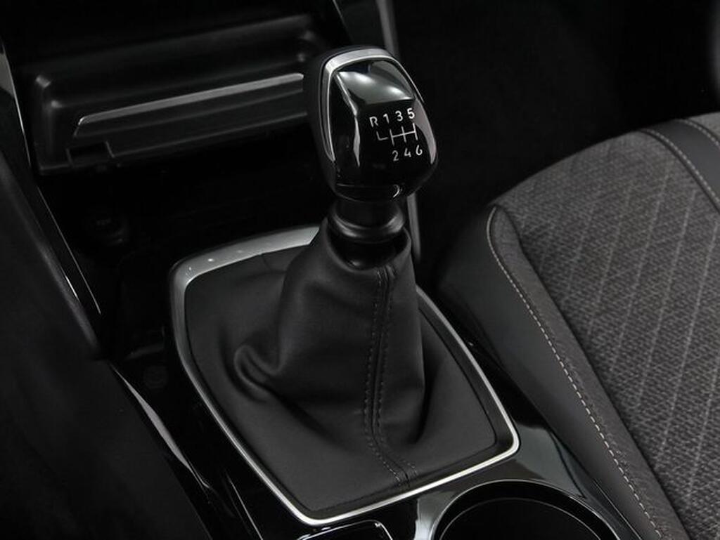 Peugeot 208 Allure Puretech 100 33