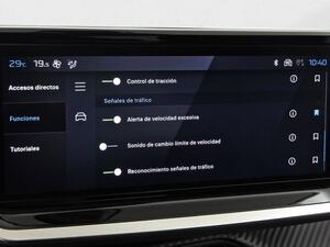 Peugeot 208 Allure Puretech 100 28