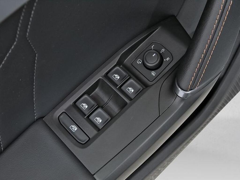 Cupra León LEON 2.0 TSI CV 300 VZ DSG 5P 12