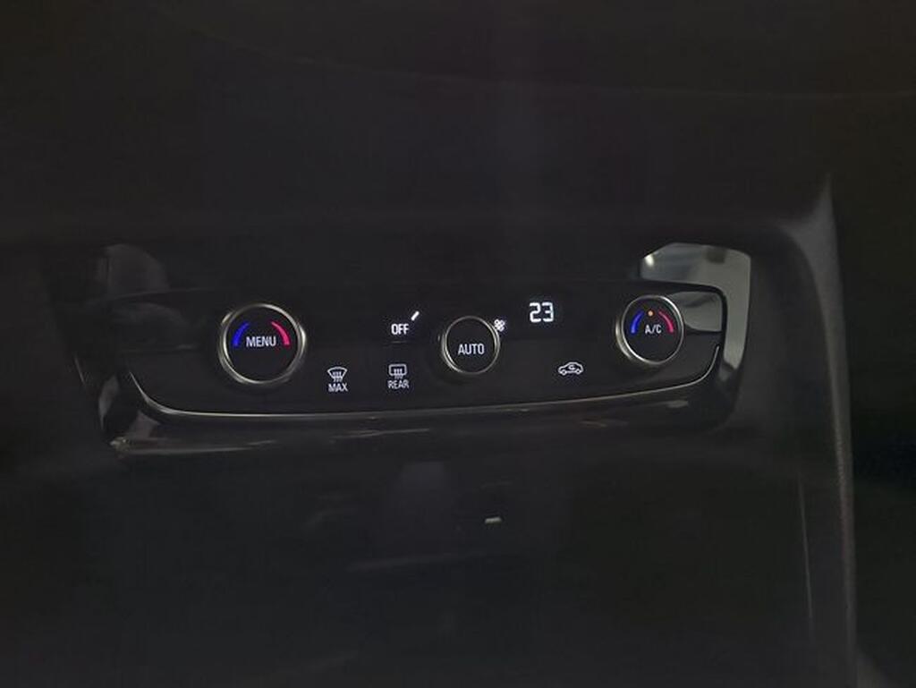 Opel Corsa CORSA GS 1.2T XHL MT6 S/S 100 CV (74KW) 23
