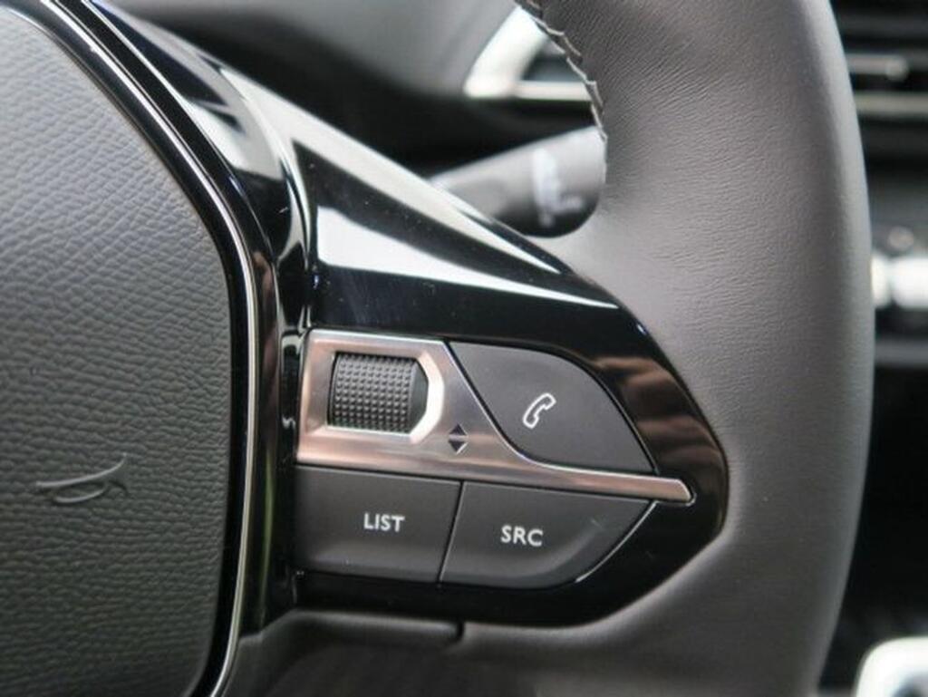 Peugeot 3008 3008 1.2 PURETECH 130CV S&S ALLURE PACK 5P Segunda mano