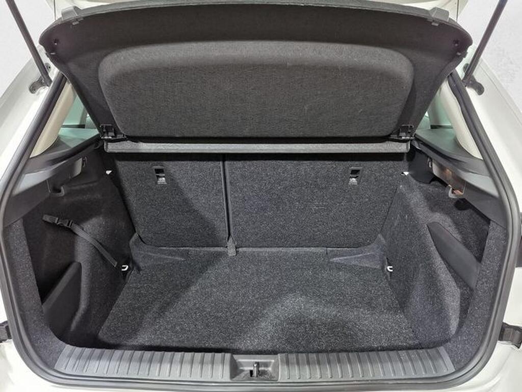 Skoda Kamiq ** KAMIQ 1.5 TSI SELECTION DSG 5P Segunda mano