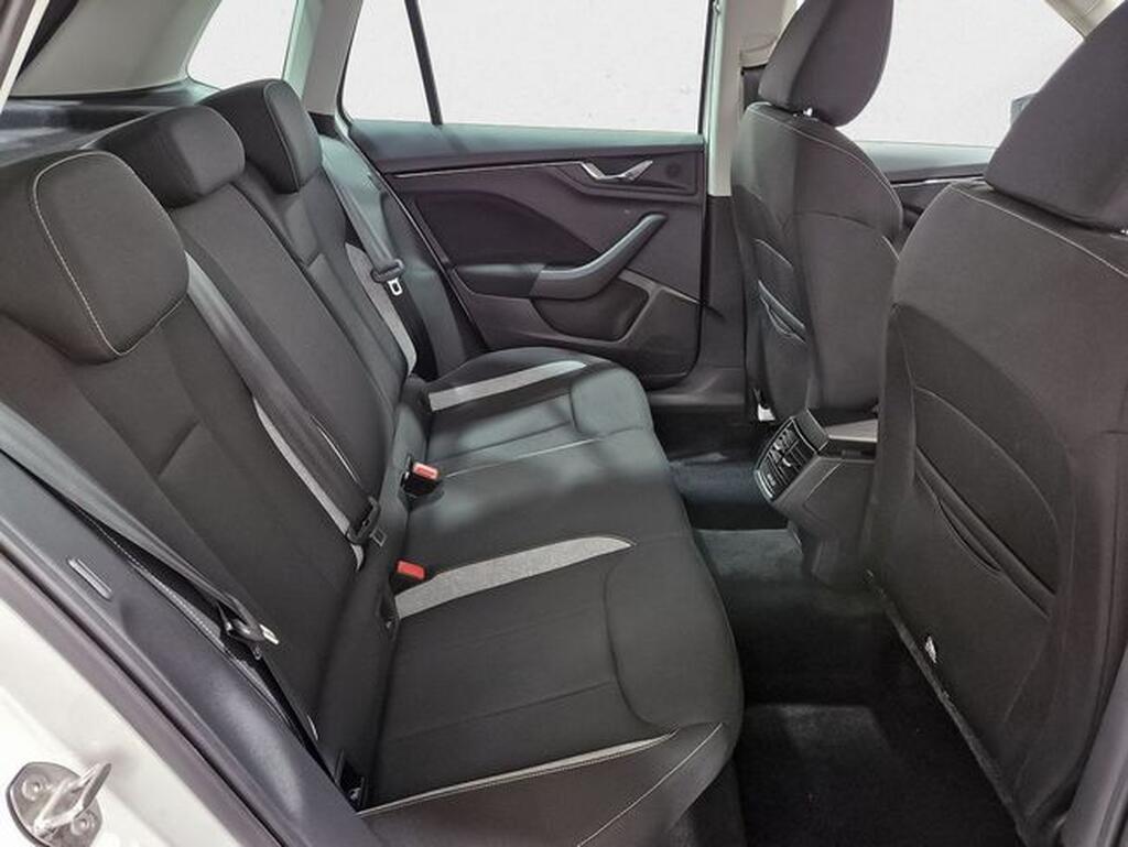 Skoda Kamiq ** KAMIQ 1.5 TSI SELECTION DSG 5P Segunda mano