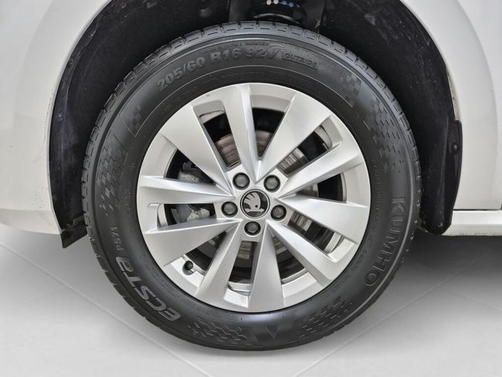 Skoda Kamiq ** KAMIQ 1.5 TSI SELECTION DSG 5P Segunda mano