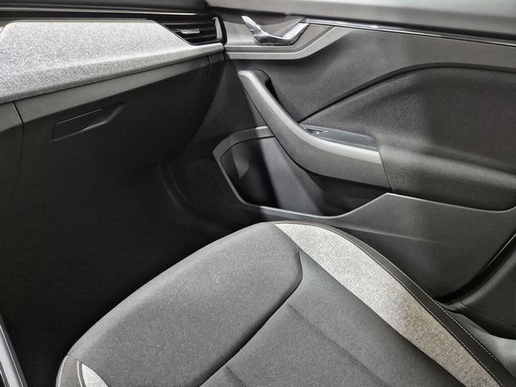 Skoda Kamiq ** KAMIQ 1.5 TSI SELECTION DSG 5P Segunda mano