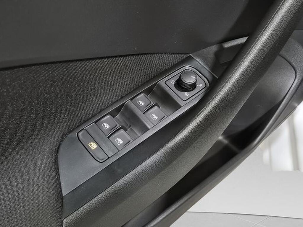 Skoda Kamiq ** KAMIQ 1.5 TSI SELECTION DSG 5P Segunda mano
