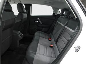Citroën C4 * C4 1.2 PURETECH 130 PLUS 5P 9