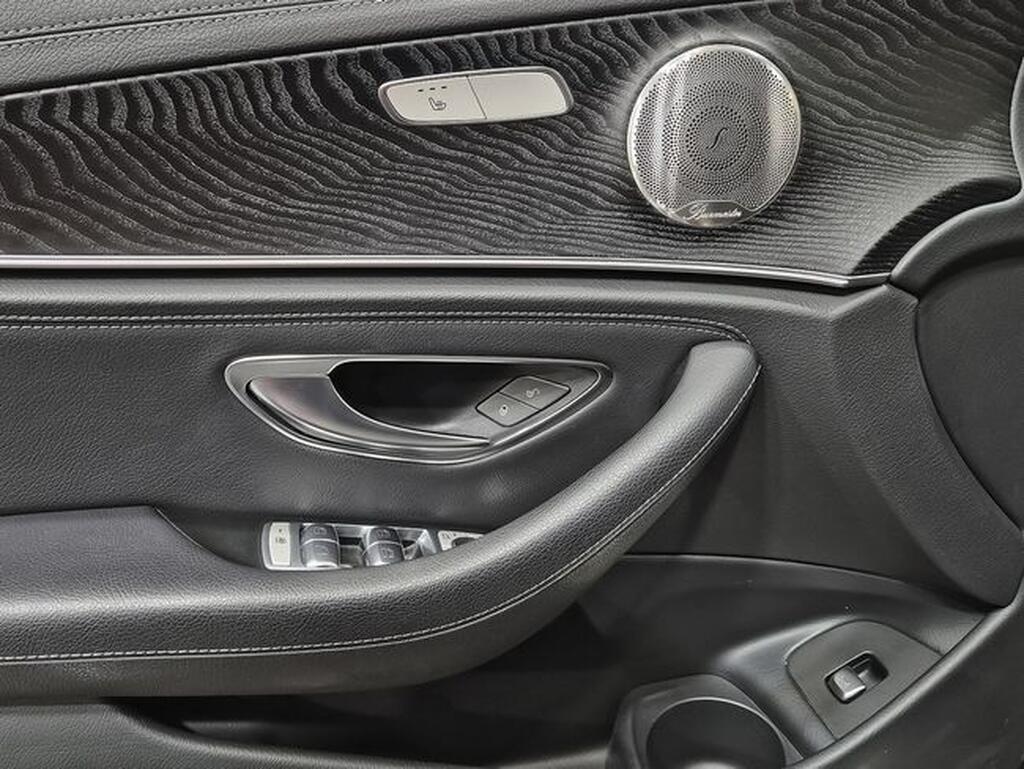 Mercedes Clase E E 300 de 12