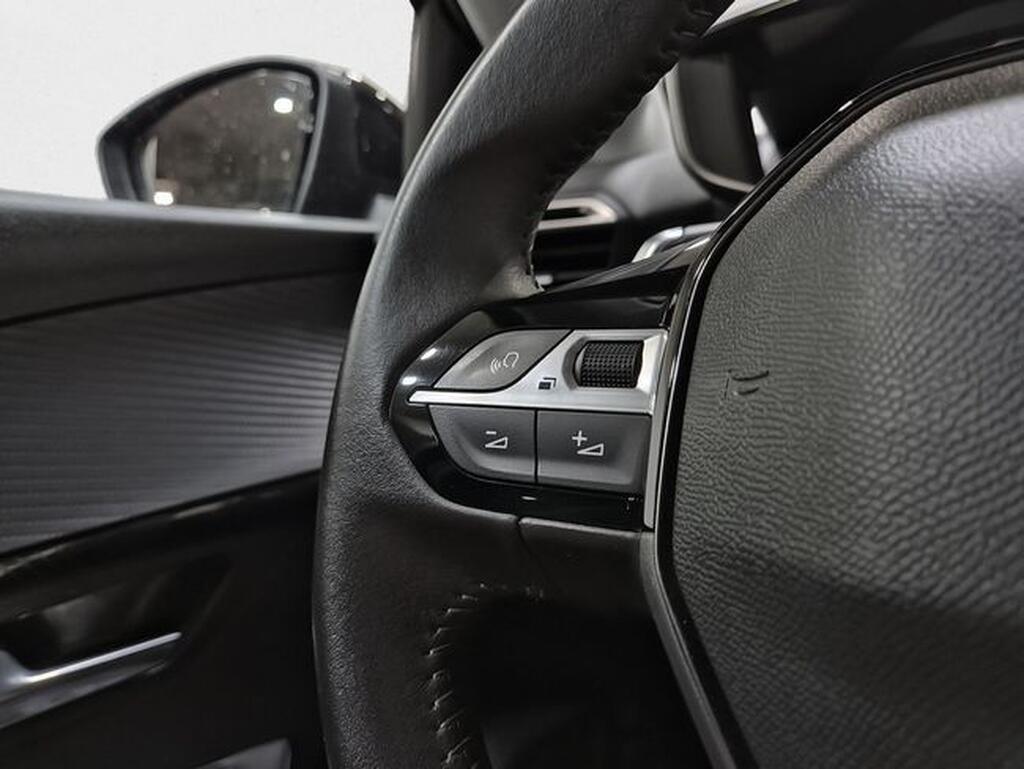 Peugeot 208 PureTech 73kW (100CV) EAT8 Allure Pack Segunda mano