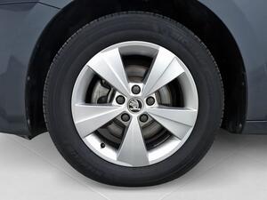 Skoda Octavia OCTAVIA COMBI 2.0 TDI 150 AMBITION 5P (RUEDA REPUESTO) 10