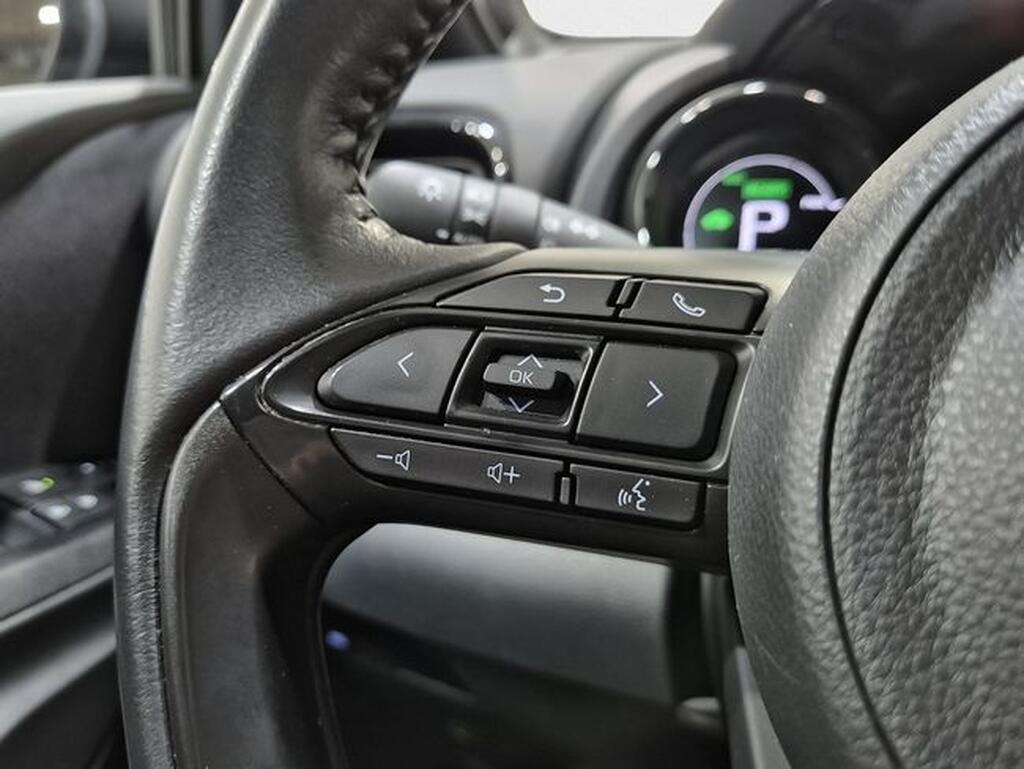Toyota Yaris 1.5 120H Style Plus Segunda mano