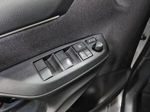 Toyota Yaris 1.5 120H Style Plus 11