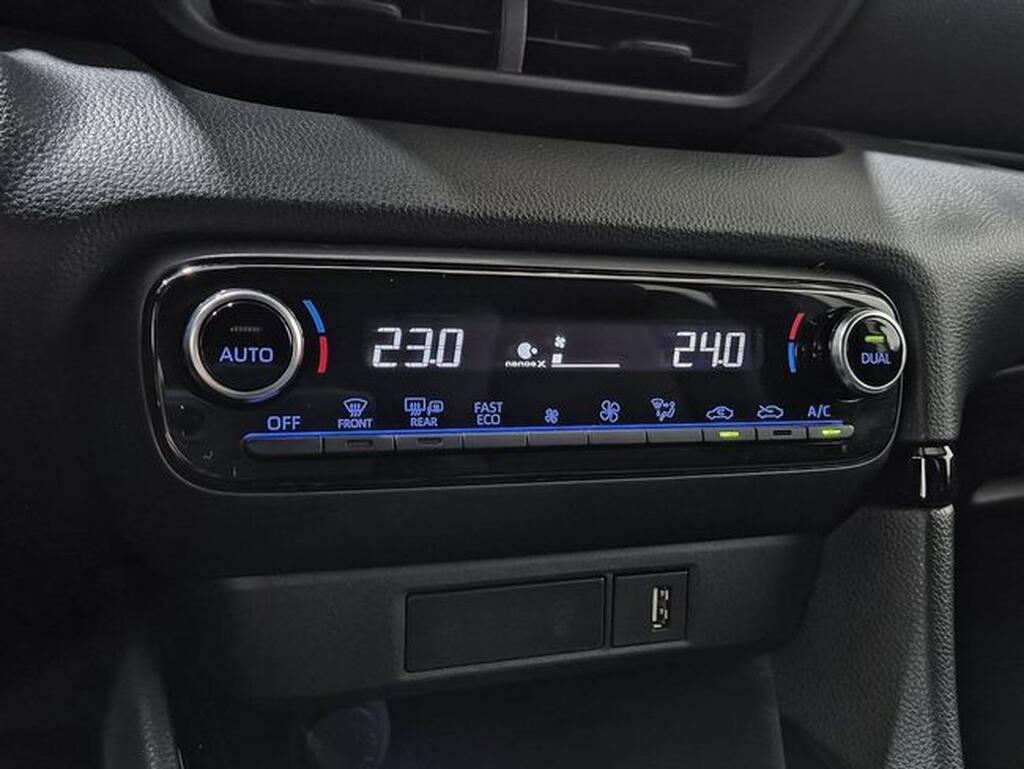 Toyota Yaris 1.5 120H Style Plus Segunda mano