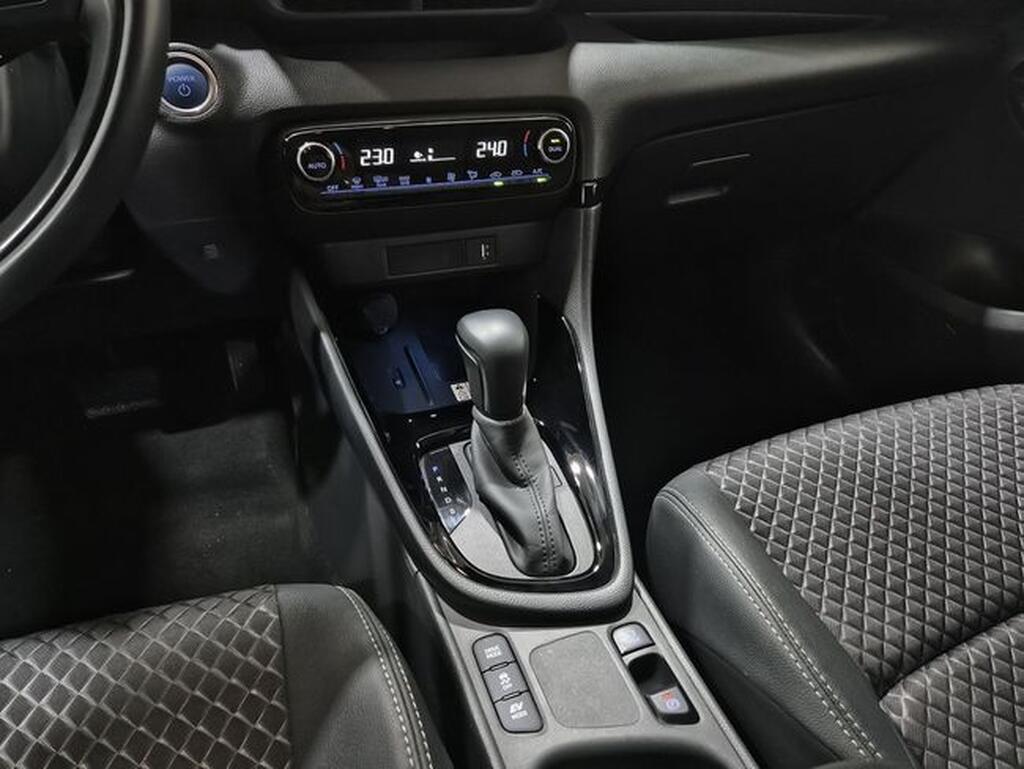 Toyota Yaris 1.5 120H Style Plus Segunda mano