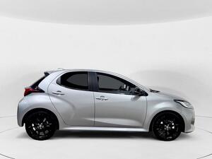 Toyota Yaris 1.5 120H Style Plus 3