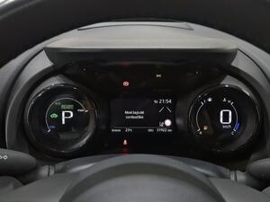 Toyota Yaris 1.5 120H Style Plus 13
