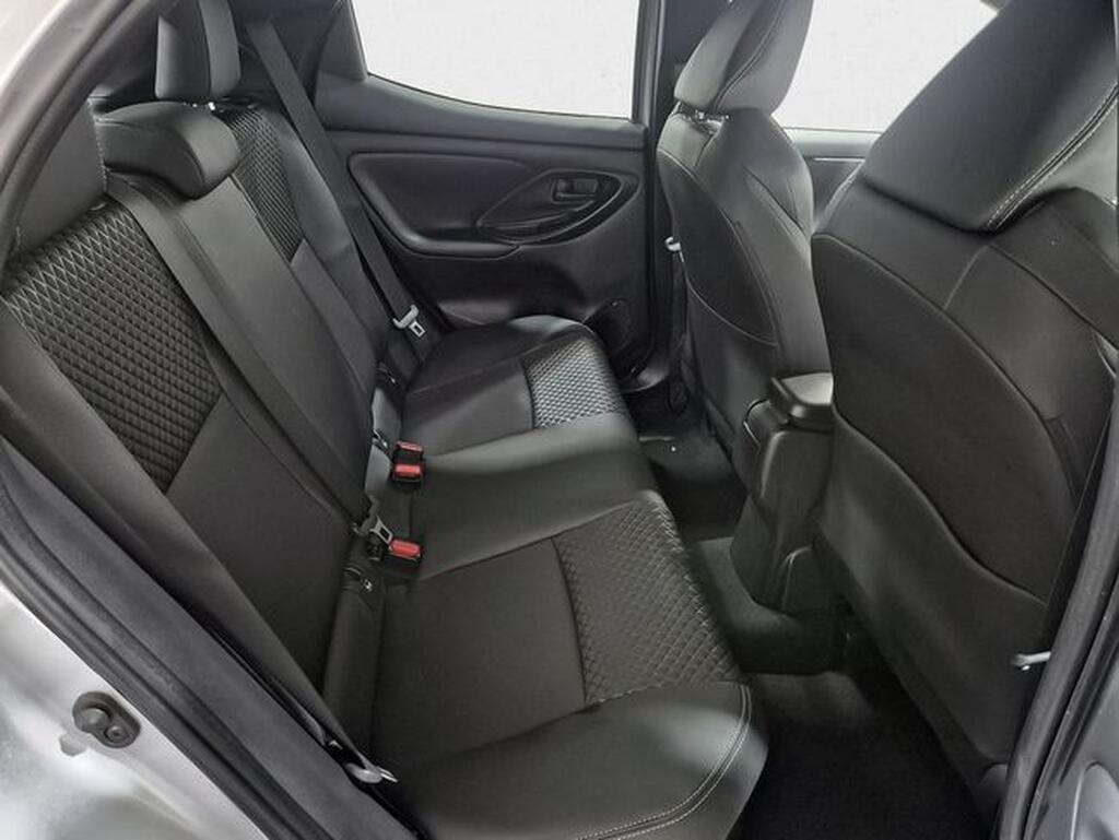 Toyota Yaris 1.5 120H Style Plus Segunda mano