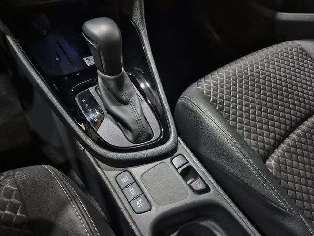Toyota Yaris 1.5 120H Style Plus Segunda mano