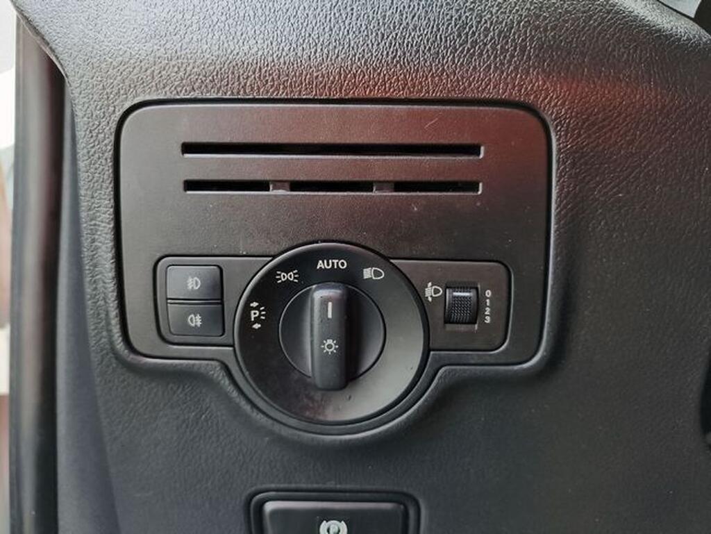 Mercedes Vito ** VITO FURGON 1.7 CDI 110CDI TD SWB COMPACT 4P Segunda mano