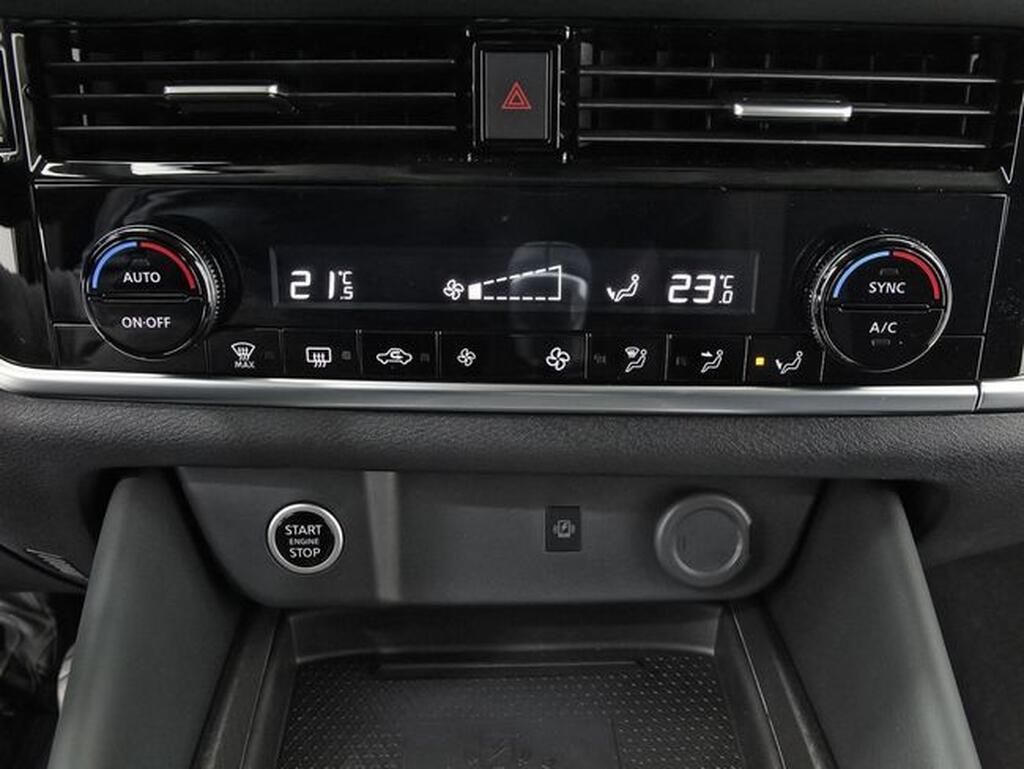 Nissan Qashqai DIG-T 103kW N-Connecta 32