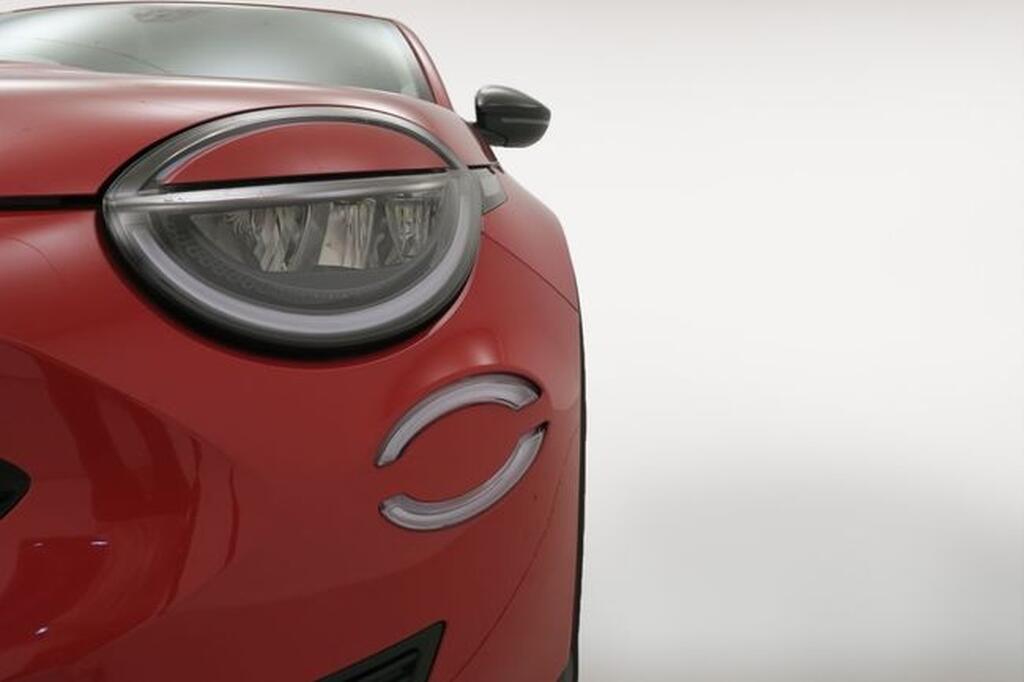 Fiat 600 600e RED 54kwh 115kw (156cv) Segunda mano