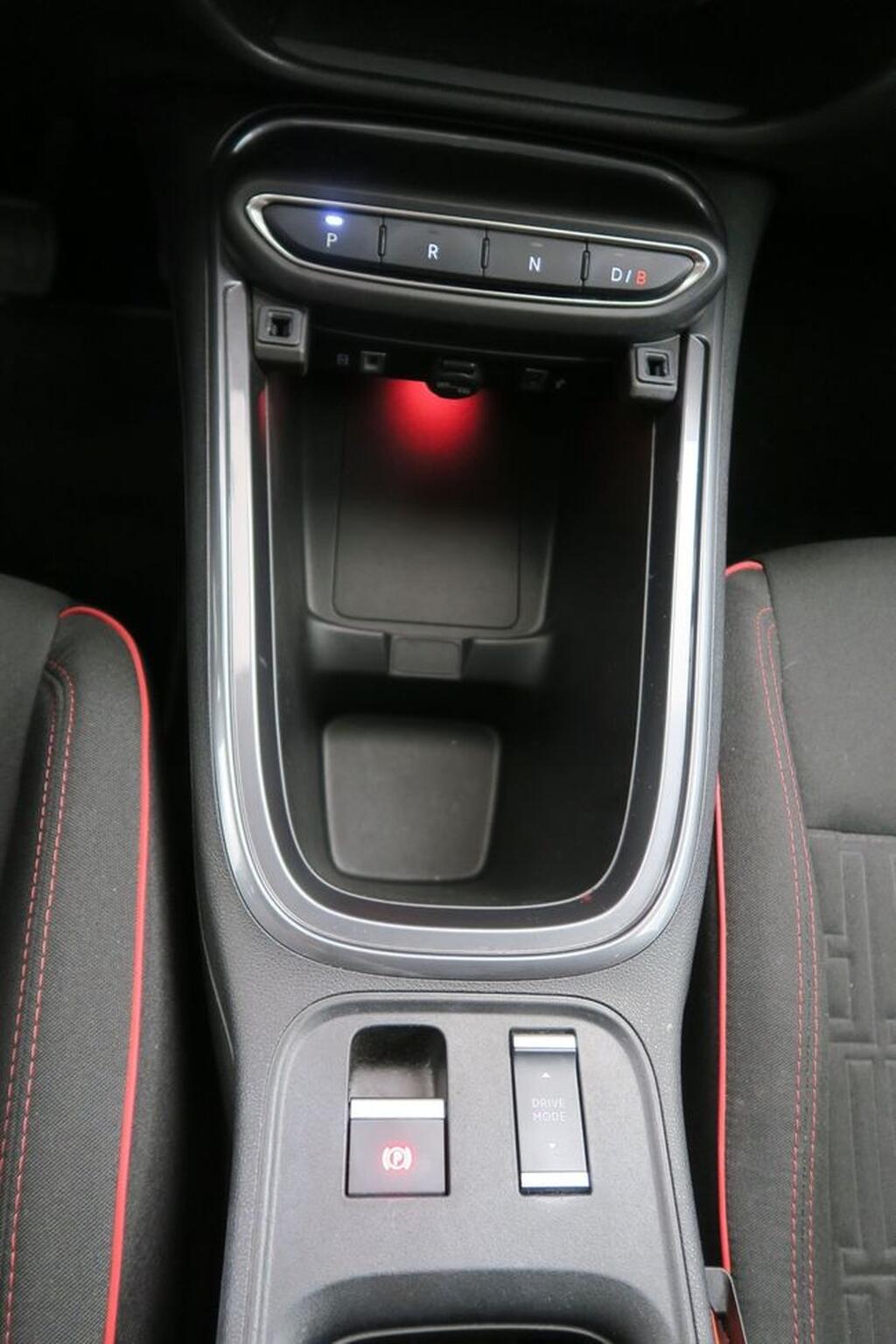 Fiat 600 600e RED 54kwh 115kw (156cv) Segunda mano