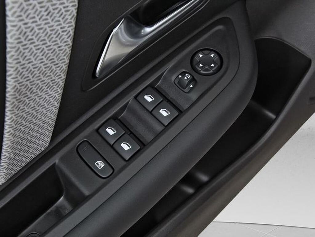 Citroën C4 1.2 PURETECH 130 S&S SHINE 5P Segunda mano