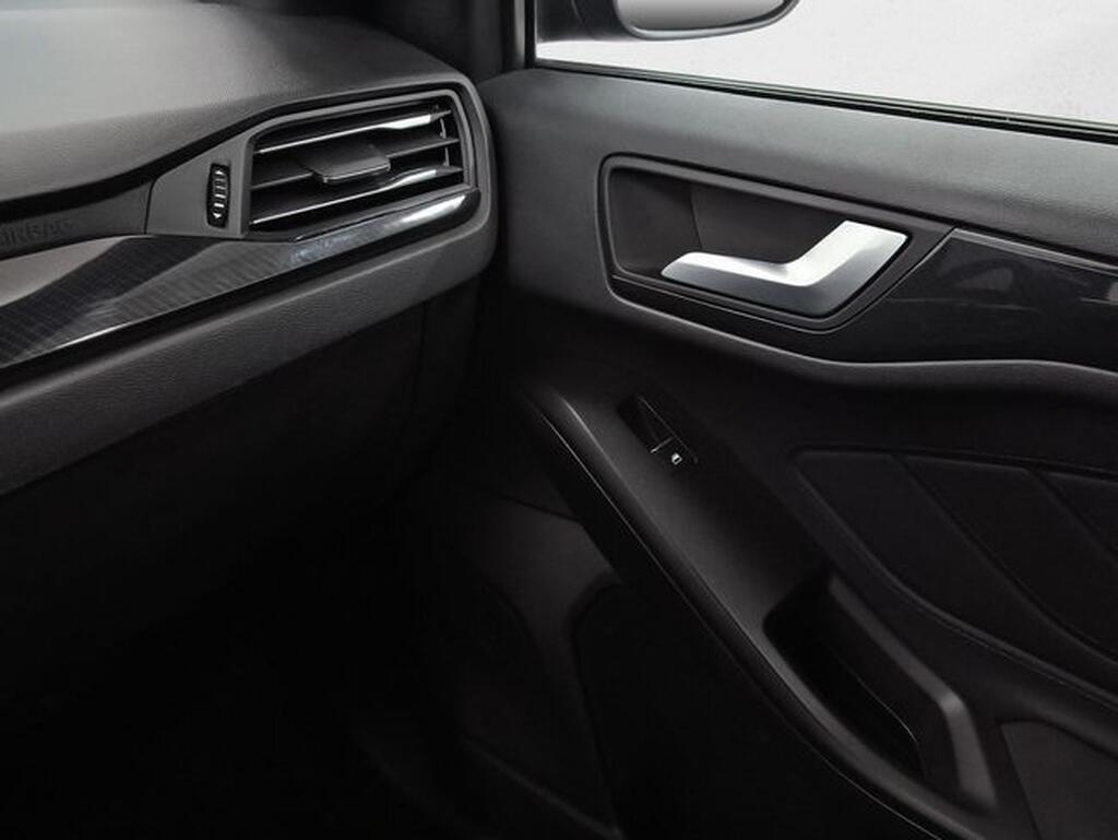 Ford Focus FOCUS 1.0 ECOBOOST MHEV 155 ST-LINE 5P 29