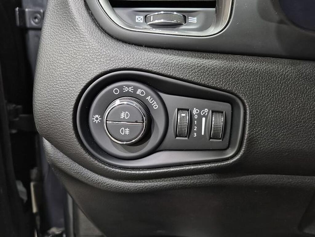 Jeep Renegade eHybrid Altitude 1.5 MHEV 130hp Dct Fwd Segunda mano