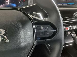 Peugeot 2008 Allure Pack BlueHDI 130 S&S EAT8 17