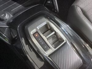 Peugeot 2008 Allure Pack BlueHDI 130 S&S EAT8 25