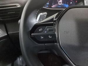 Peugeot 2008 Allure Pack BlueHDI 130 S&S EAT8 16