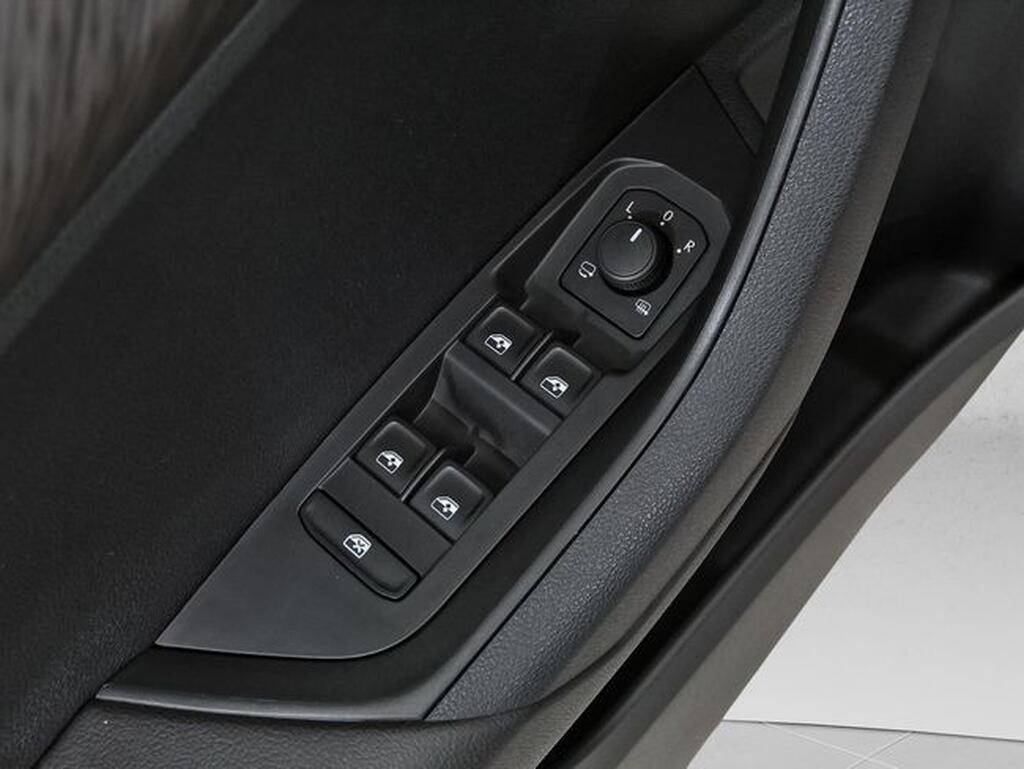 Skoda Karoq 1.5 TSI 110kW (150CV) ACT Design Segunda mano