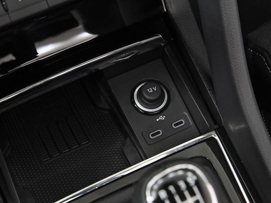 Skoda Karoq 1.5 TSI 110kW (150CV) ACT Design Segunda mano