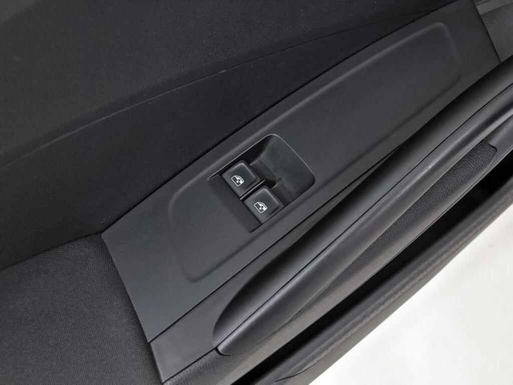 Skoda Fabia 1.0 MPI 59KW (80CV) Essence Segunda mano