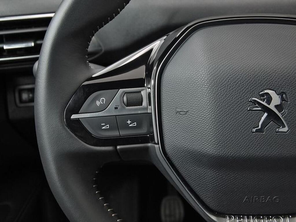 Peugeot 3008 3008 1.2 PURETECH 130 S&S ALLURE PACK 5P Segunda mano