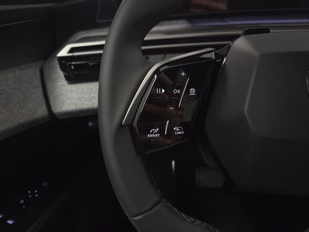 Peugeot 3008 3008 ALLURE 1.2 MHEV HYBRID 145 EDCS6 5P (KMO) Km0
