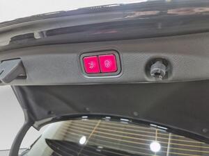 Mercedes Clase E E-CLASS 2.0 E 300 DE AUTO 4P (AMG LINE) 34